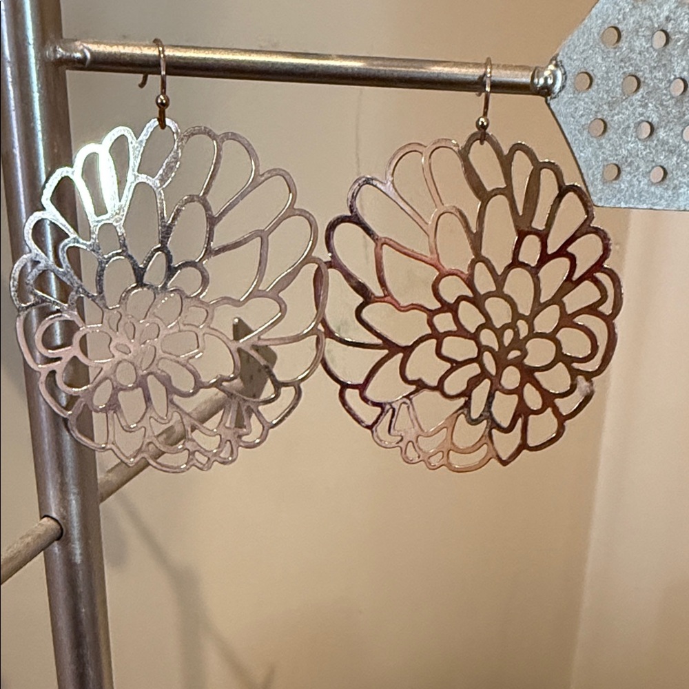 Floral Rose Gold Cutout Earrings